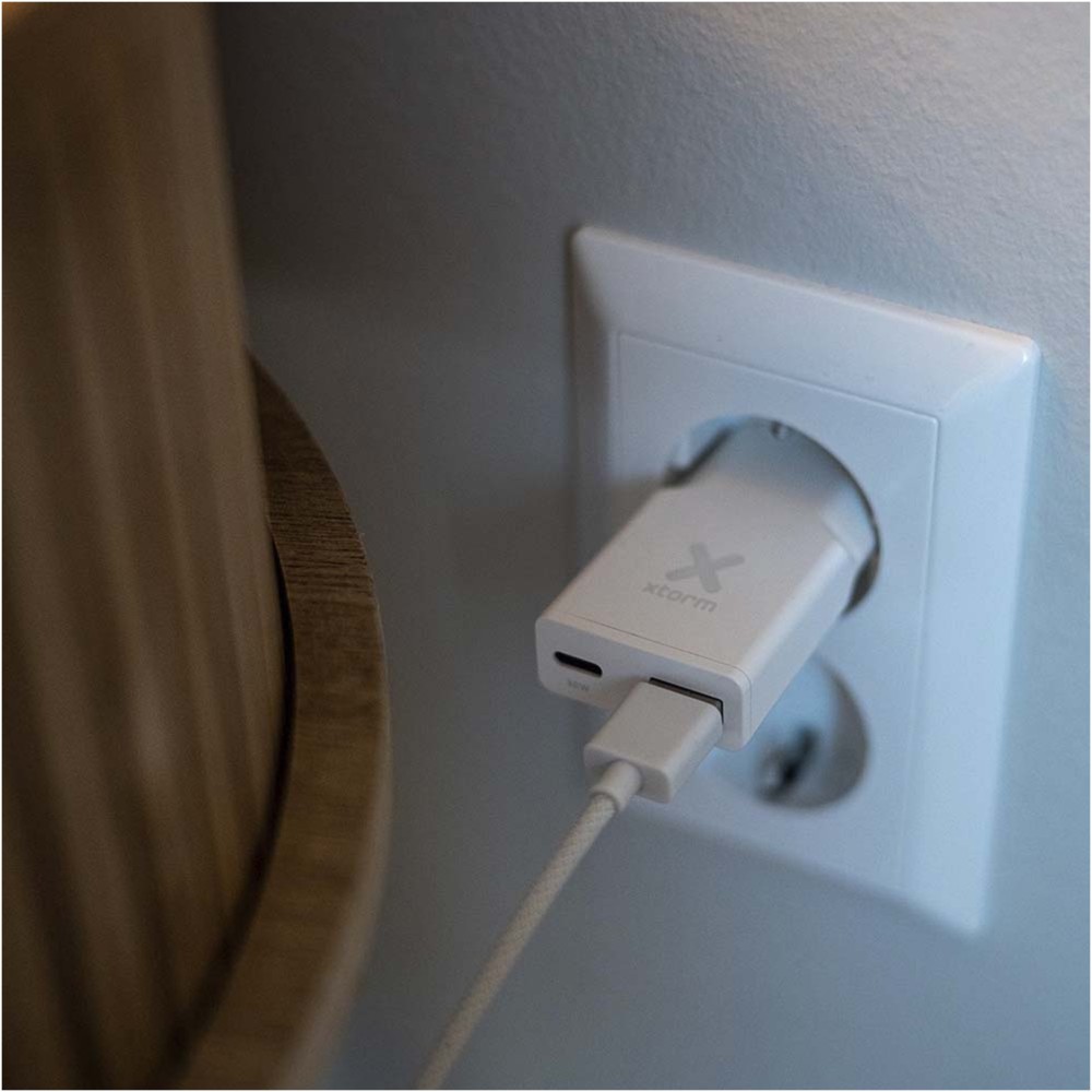 Xtorm XG2SL033 Go2 SlimLine 33W charger, White (Eletronics cables, adapters)