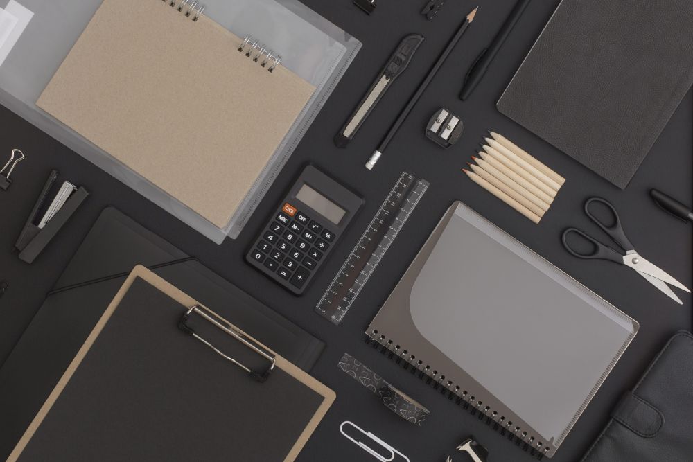 Employee welcome package with branded items ? a powerful onboarding tool to boost motivation from day one.