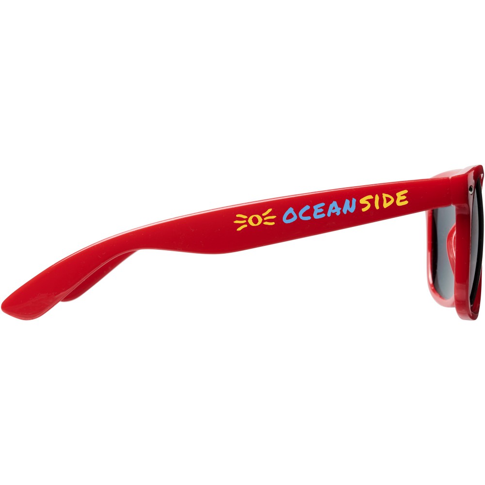 red rimmed sunglasses